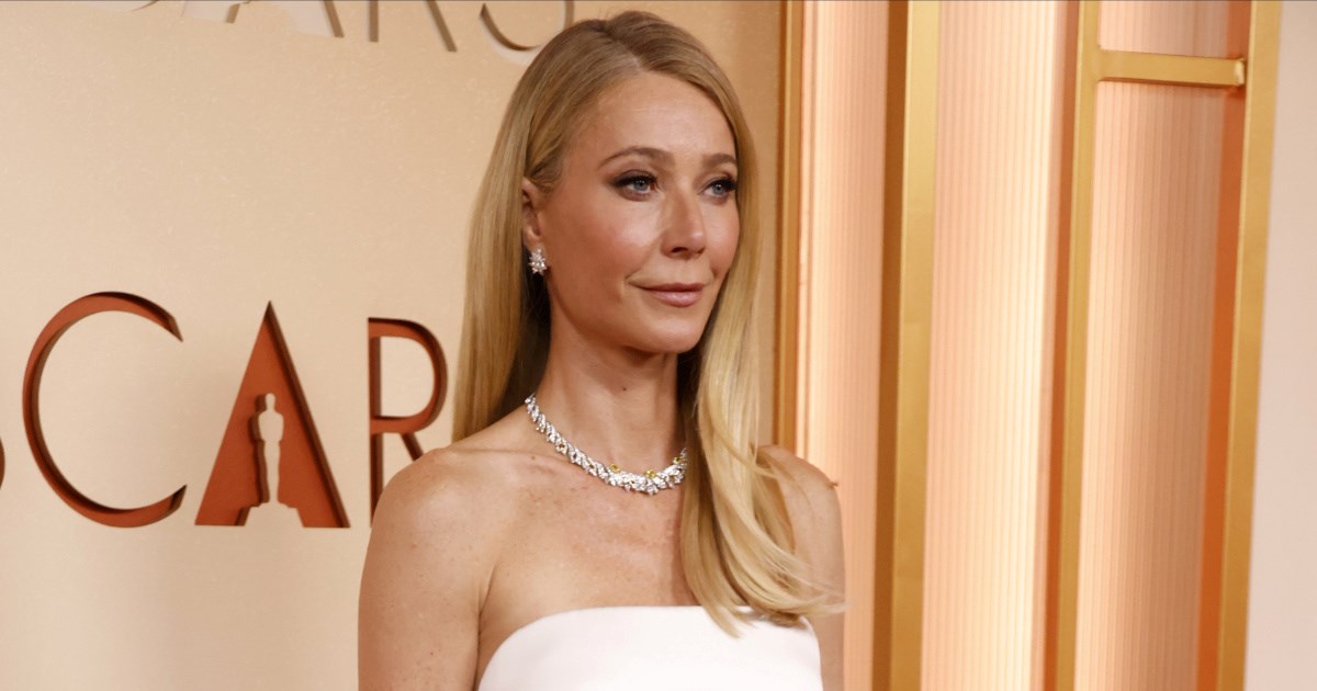 Gwyneth Paltrow stigla na Oscare u minimalističkoj haljini, onda se okrenula