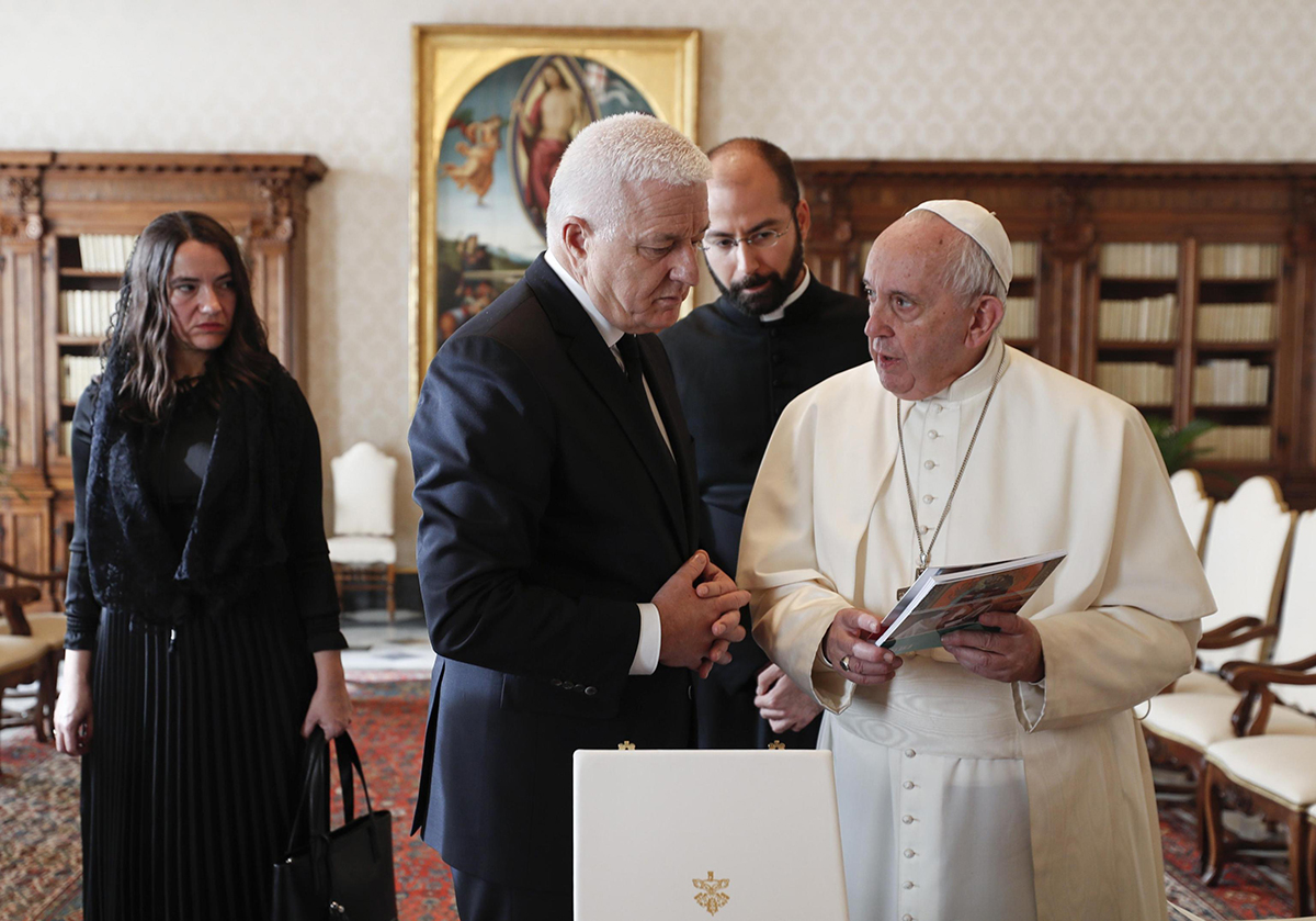 Papa će 2020. godine posjetiti Crnu Goru