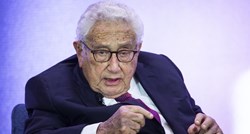 Umro Henry Kissinger