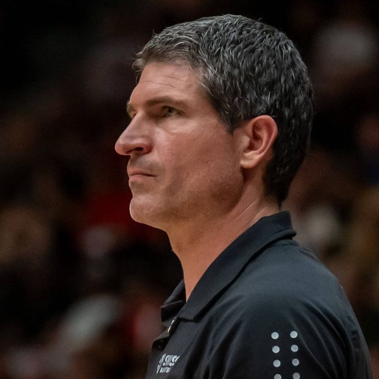 Hrvatski trener napravio čudo. S mladim švicarskim košarkašima izbacio favorite