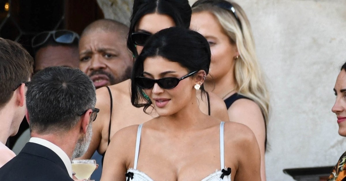 Slavne ljepotice obožavaju ovaj pristupačan brend sunčanih naočala