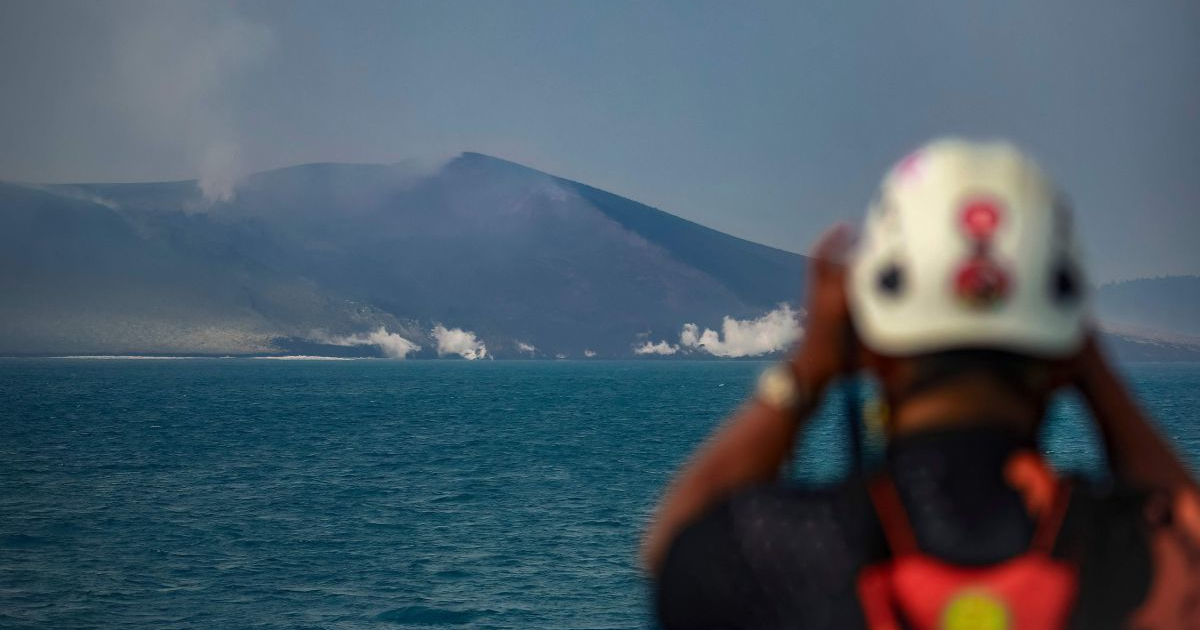Nakon erupcije vulkana u Indoneziji formirala se dva otoka