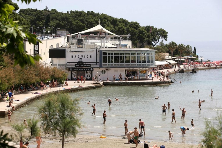 Masovna tučnjava u Splitu, turisti se mlatili na Bačvicama