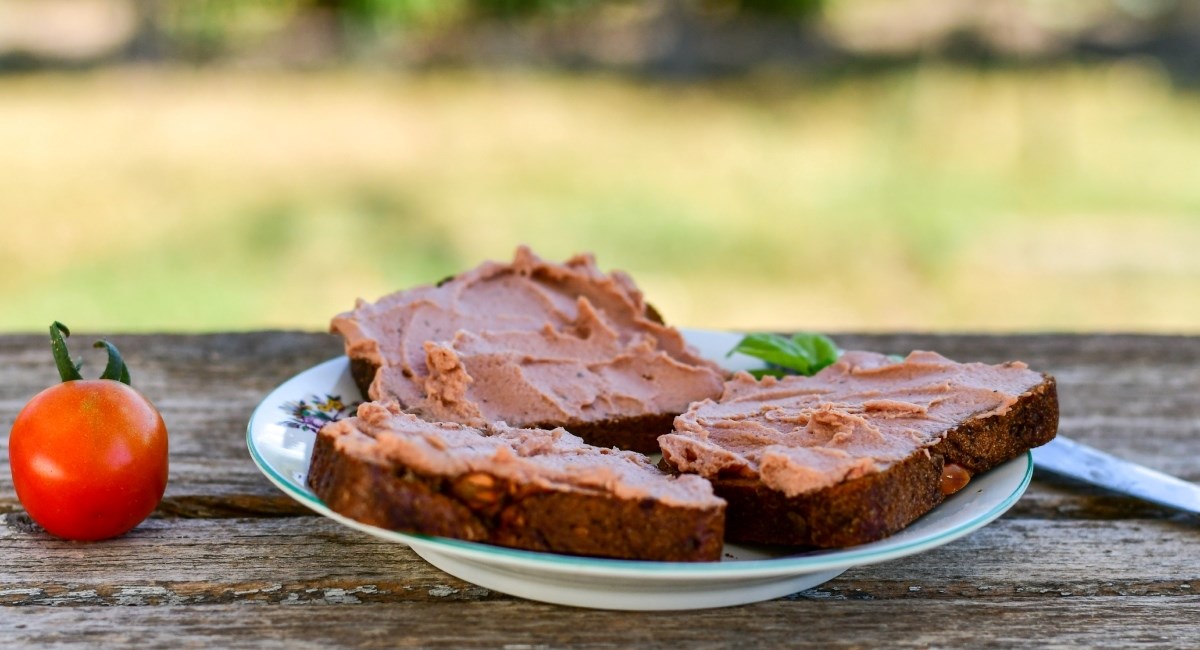 Zaboravite na kupovne, ovog ljeta na plažu nosimo domaće paštete. Ove su nam top