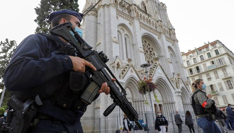 Islamist koji je nožem ubio troje ljudi u Nici je u Francusku ušao iz Italije