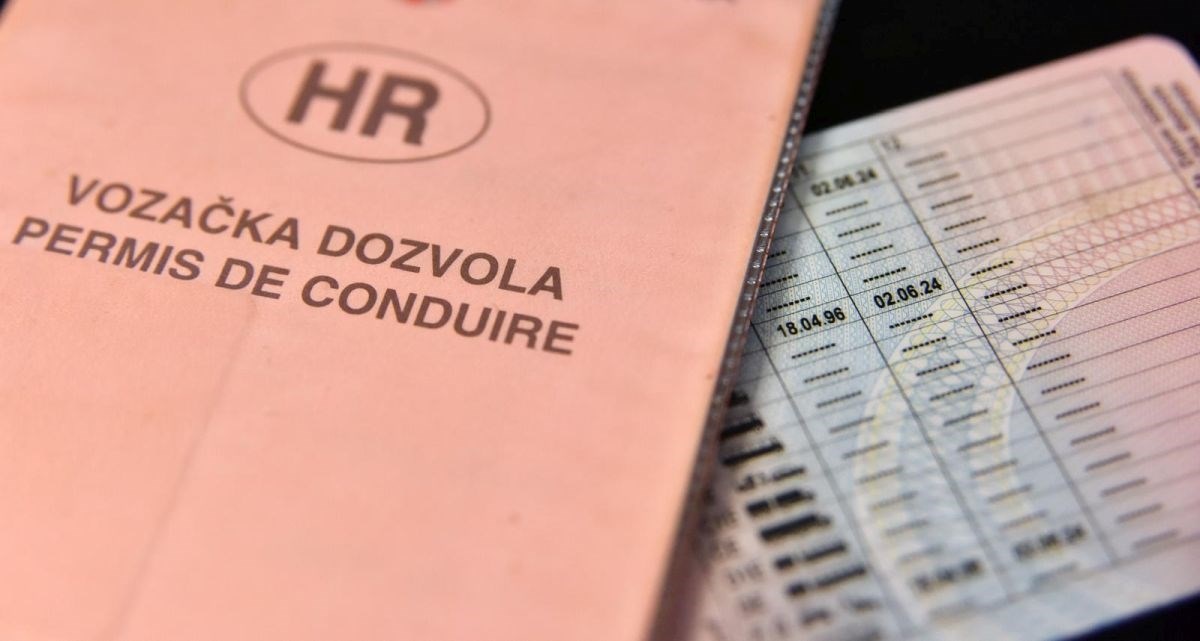 Kod Požege prijavio da je izgubio vozačku dozvolu. Zapravo mu je oduzeta u inozemstvu