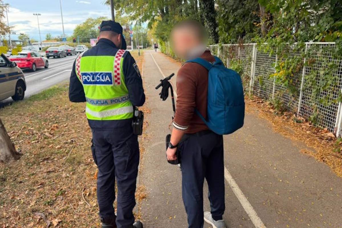Zagrebačka policija u dvije akcije nadzora oduzela pet električnih romobila