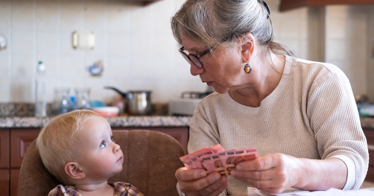 Roditelji s ova dva toksična ponašanja odgajaju djecu koja loše barataju novcem