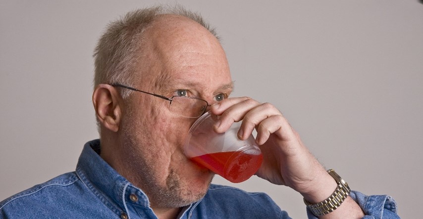 Liječnik upozorava da pića koja piju milijuni mogu uzrokovati ćelavost