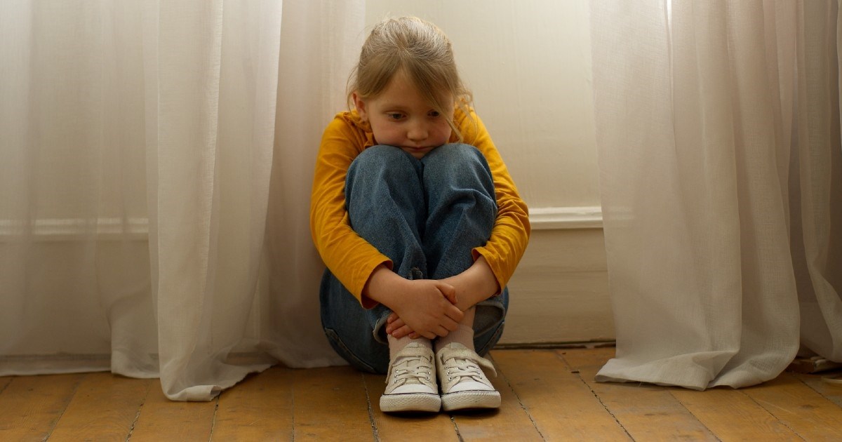 4 znaka emocionalnog zanemarivanja iz djetinjstva koja se javljaju u odrasloj dobi