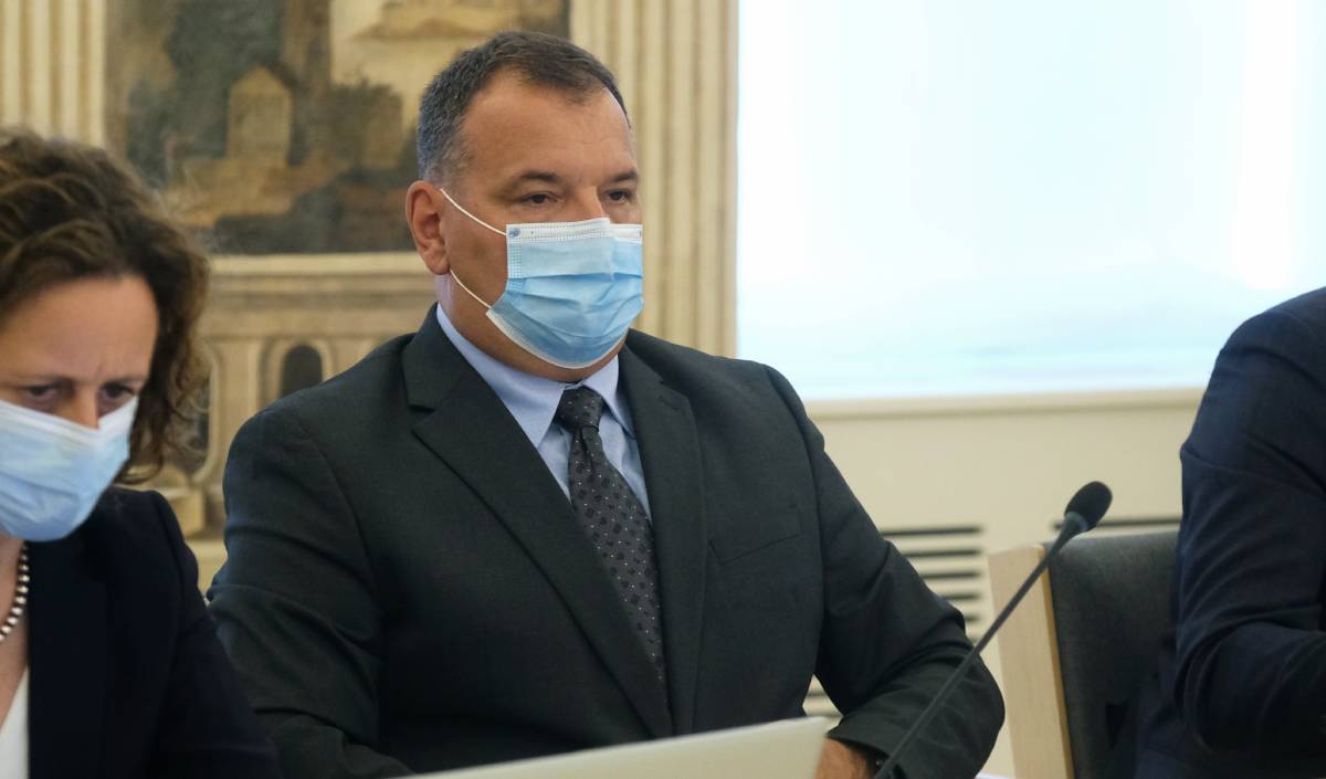 Beroš: Trenutno imamo 1520 aktivnih slučajeva, najviše obolijevaju mladi
