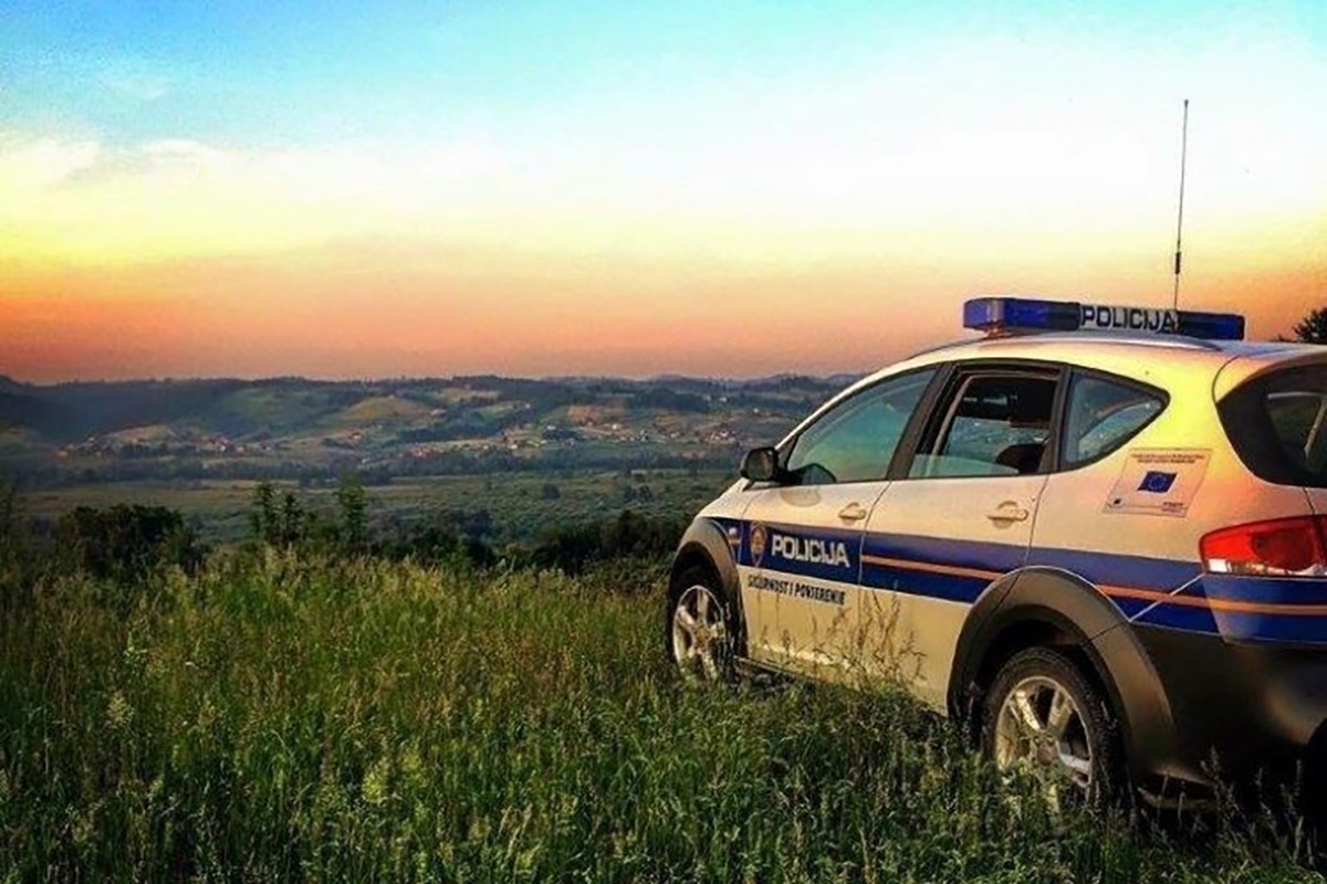 U Dugoj Resi uhićen krijumčar migranata