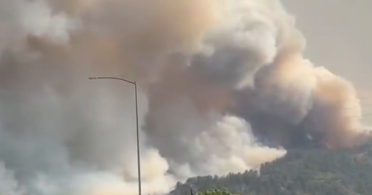 Više od tisuću vatrogasaca bori se s požarom u Coloradu. Evakuiran zatvor