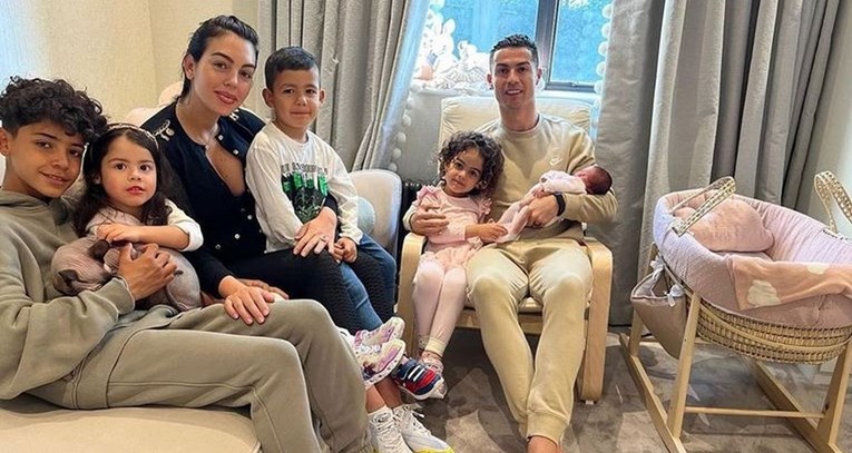 Cristiano Ronaldo oglasio se na Instagramu nakon smrti sina: Mama i beba su kod kuće