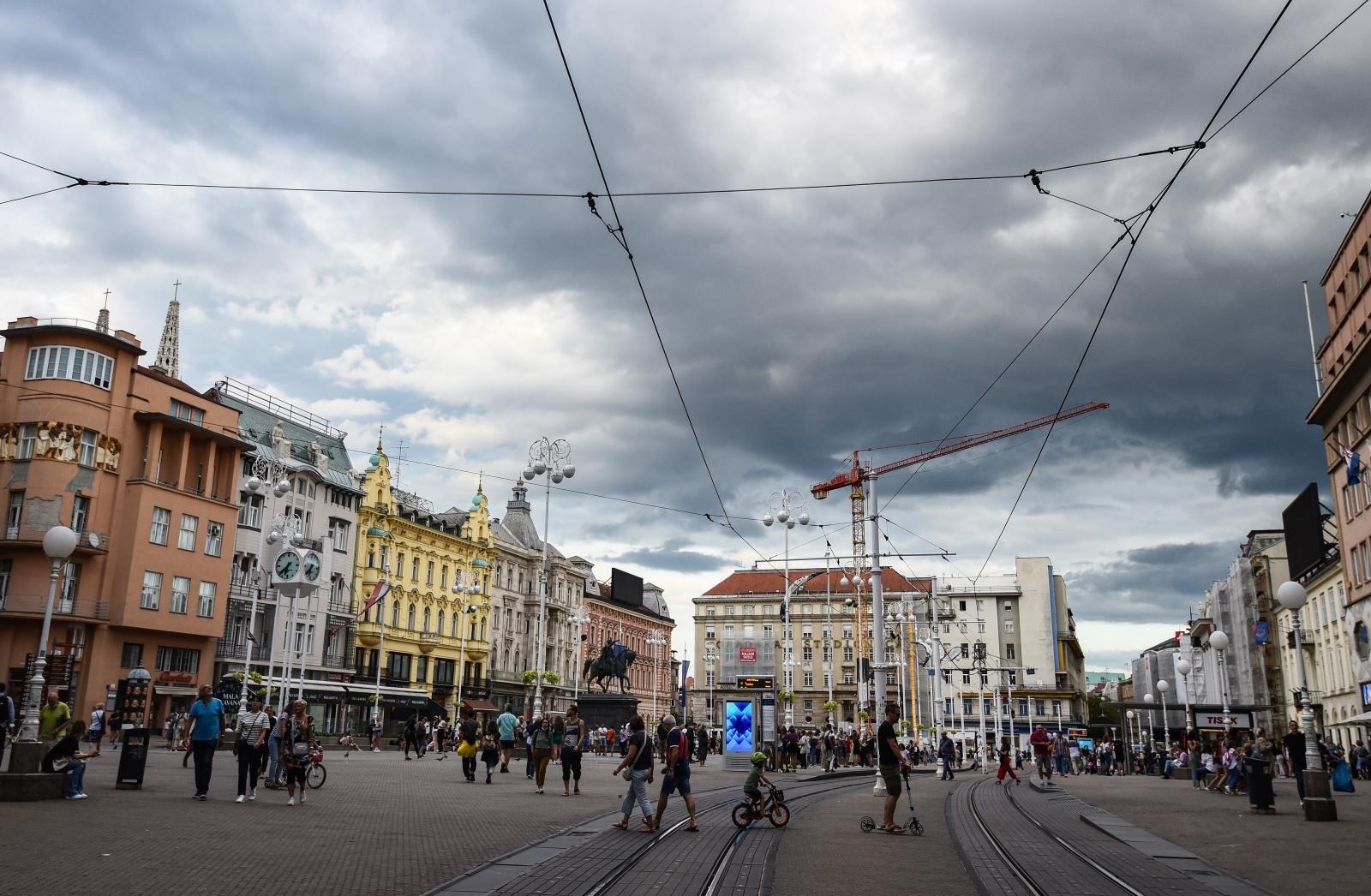 Danas za Kvarner upaljen narančasti Meteoalarm, za vikend na kopnu 18 stupnjeva