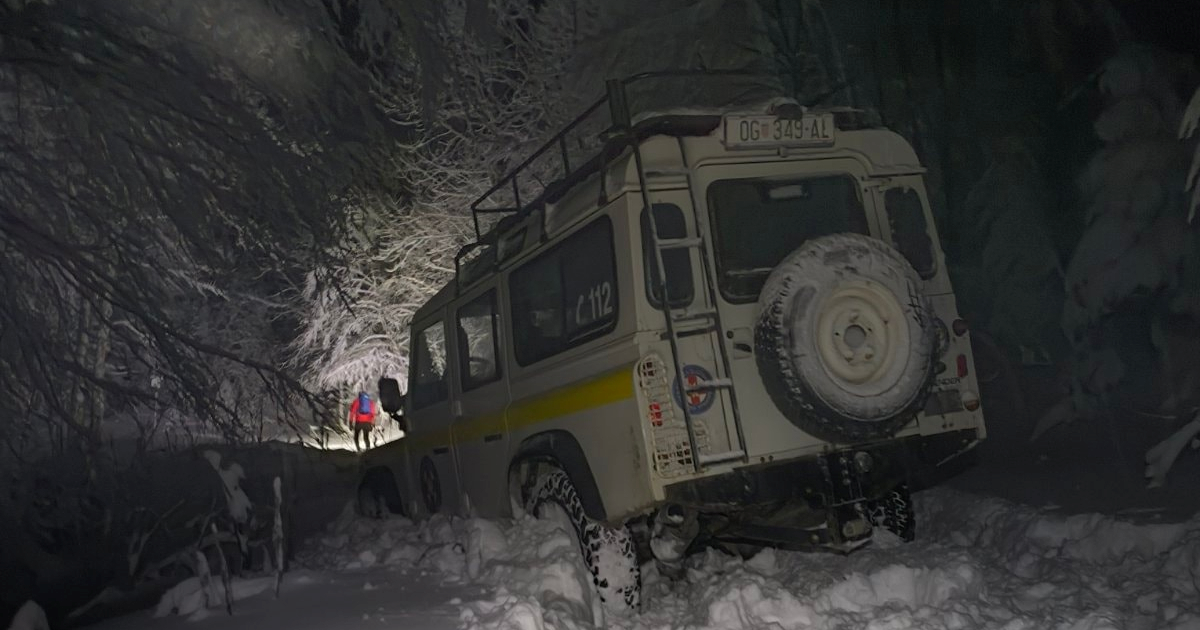 FOTO Planinari zapeli u snijegu. Ogulinski HGSS-ovci ih spasili u 2 u noći