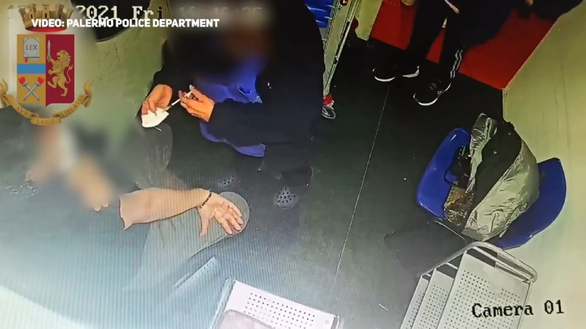 VIDEO Lažno cijepljenje u Italiji, medicinska sestra cjepivo ubrizgala u maramicu