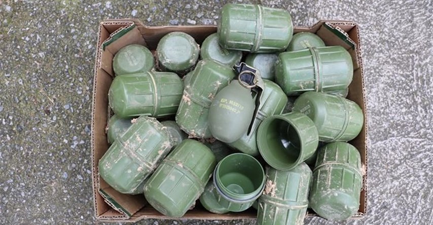 FOTO Kod 43-godišnjaka u Pakracu pronađeno 30 ručnih bombi i zračna puška