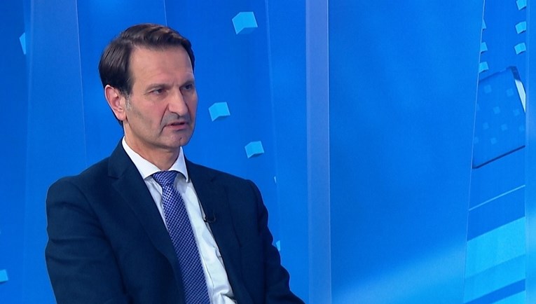 Miro Kovač: Ana Brnabić želi biti veća Srpkinja od Vučića