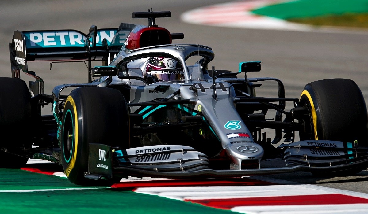 Hamilton najbrži na prvom treningu u Austriji