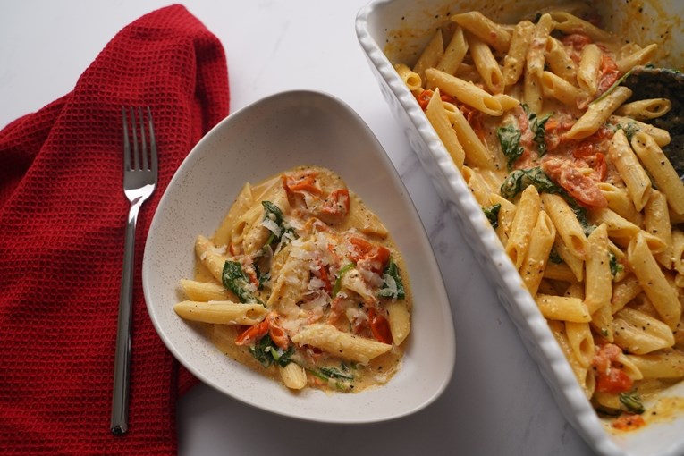 Ova savršena tjestenina sa sirom i rajčicama je hit na TikToku, donosimo vam recept