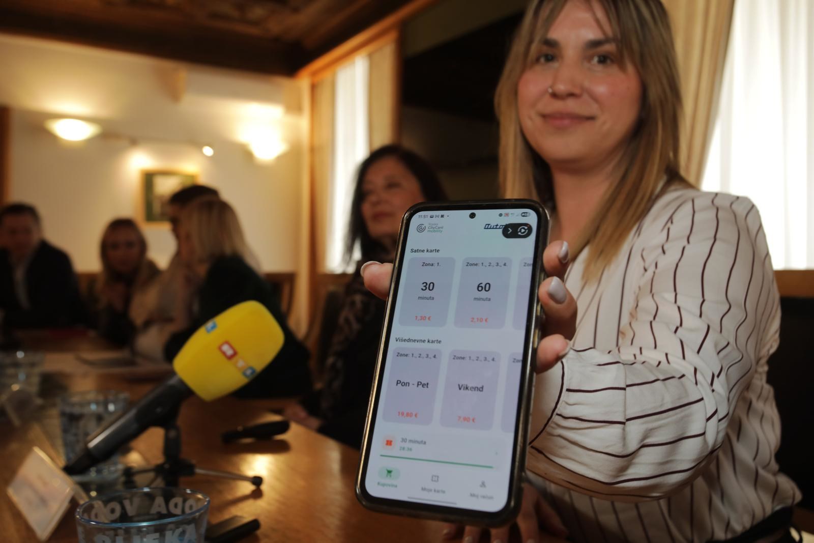 Od 1. travnja u Rijeci karte za javni prijevoz i putem aplikacije na mobitelu