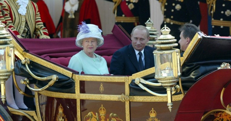 Kako je kraljica 2003. spustila Putinu nakon što je kasnio na sastanak 14 minuta