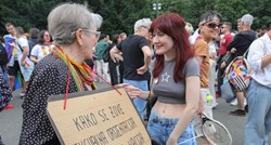 Baka na Prideu oduševila transparentom: "Kako se zove seksualna orijentacija..."