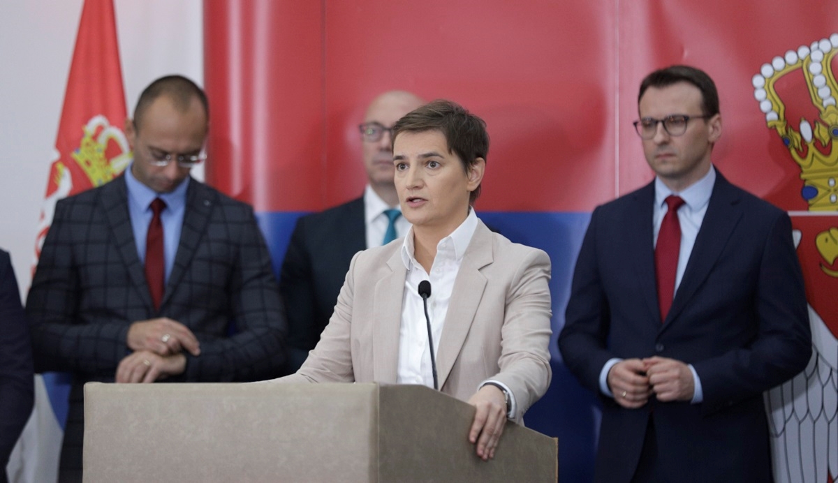 Brnabić traži potporu za novu vladu koja će imati 25 ministarstava. Oporba se protivi