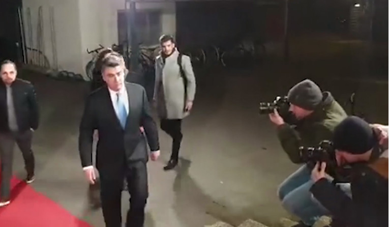 Pogledajte Milanovićev dolazak na prvo sučeljavanje s Kolindom