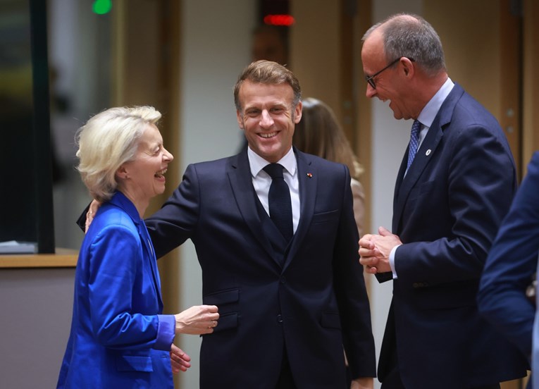 Politico: Europsko odvajanje od SAD-a je počelo