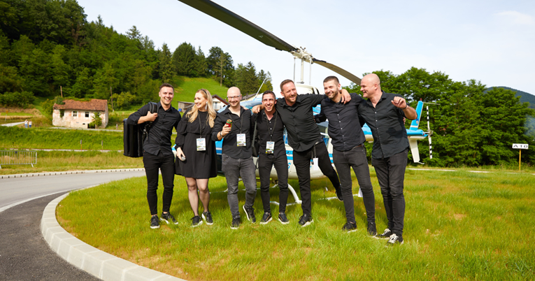 VIDEO Grupa Profeel na festival došla helikopterom, tijekom leta zasvirali harmoniku