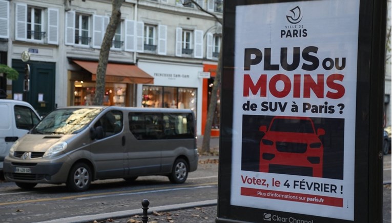Parižani na referendumu odlučuju o većoj cijeni parkiranja za SUV vozila