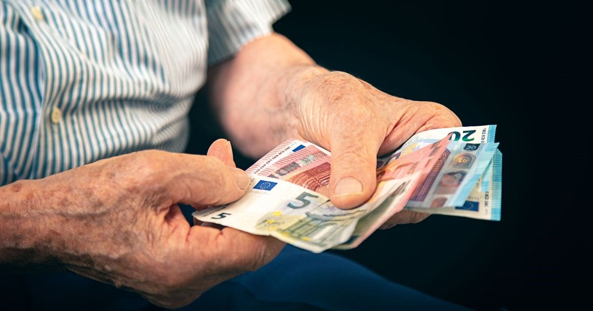 Mladići u Imotskom vratili pronađeni novac umirovljeniku: Rekli su da im je dužnost