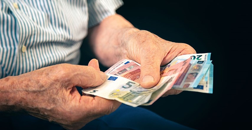 Mladići u Imotskom vratili pronađeni novac umirovljeniku: Rekli su da im je dužnost