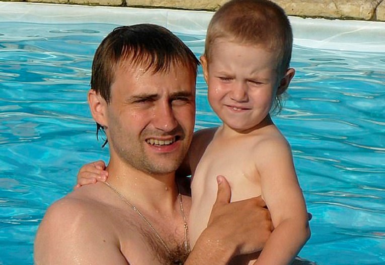 Rus s terminalnim tumorom ubio sina, bojao se da ga žena neće moći sama odgajati