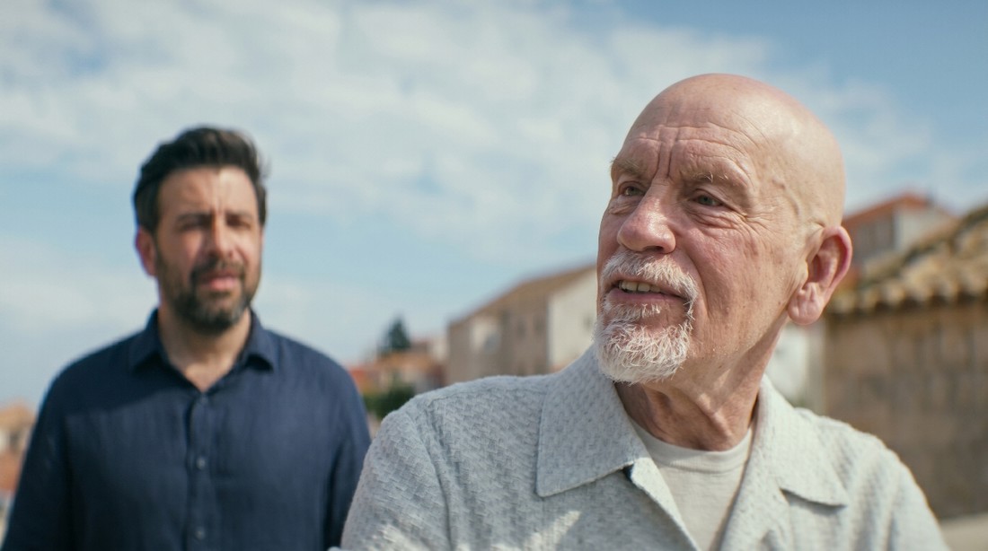 John Malkovich se u reklami HTZ-a žali na sve, gledatelji kažu: "Kao pravi Hrvat"