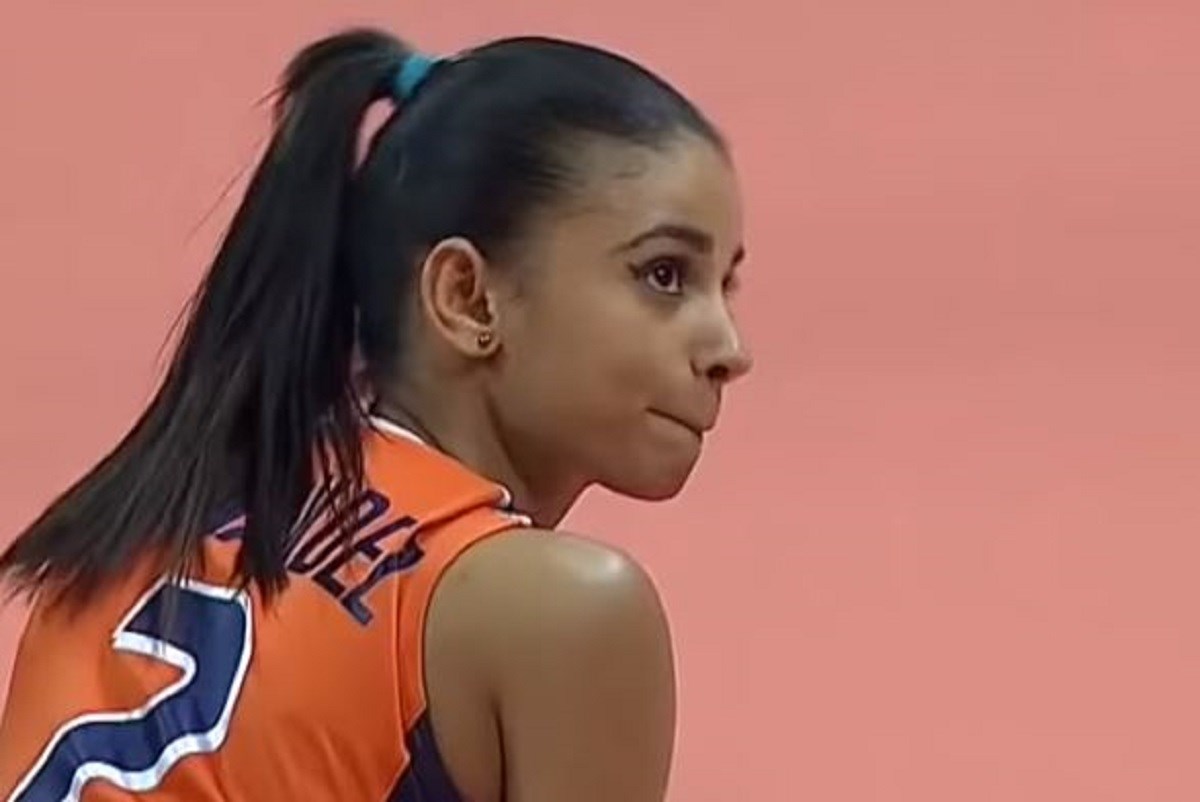 Pojavila se nova fotka atraktivne odbojkašice koja je zbog poze postala senzacija