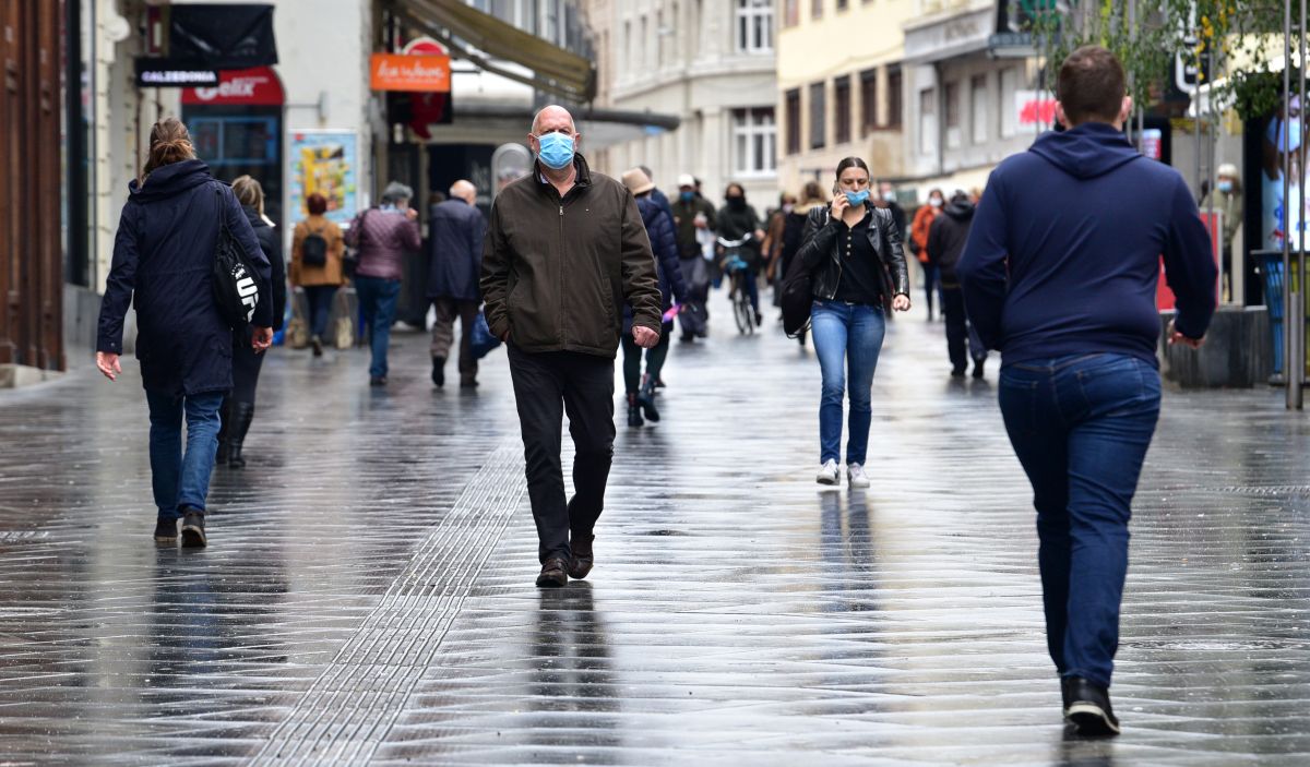 U Sloveniji 1627 novozaraženih, umrlo rekordnih 66 osoba