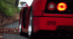 VIDEO Nećete vjerovati tko vozi ovaj Ferrari F40