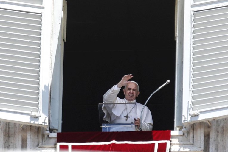 Papa: Nešto je krivo ako nema suosjećanja za siromašne