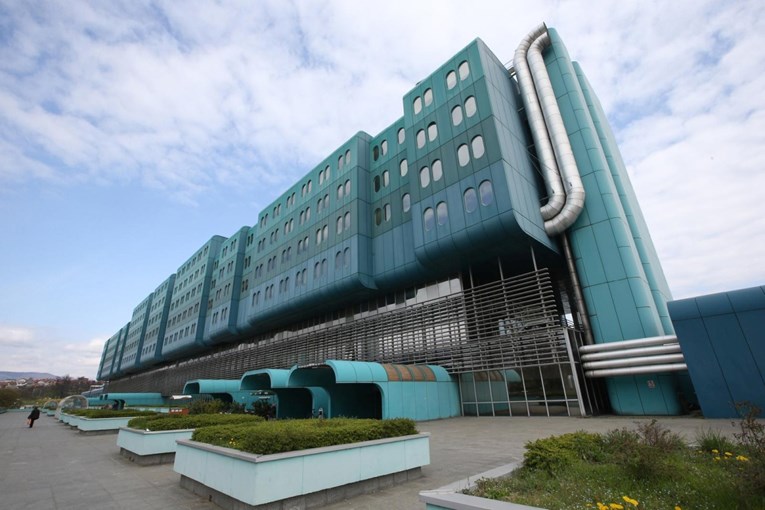 Muškarac u zagrebačkoj Dubravi napao dvoje rođaka, žena teško ozlijeđena