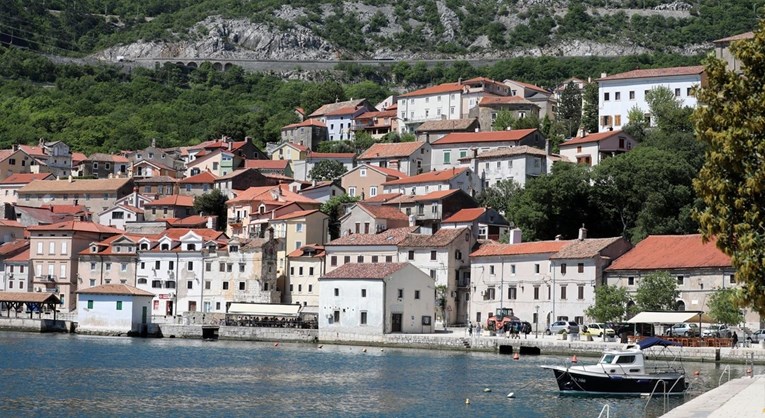 U tvrtki u Bakru poginuo egipatski radnik. Viljuškarom ga je pregazio kolega