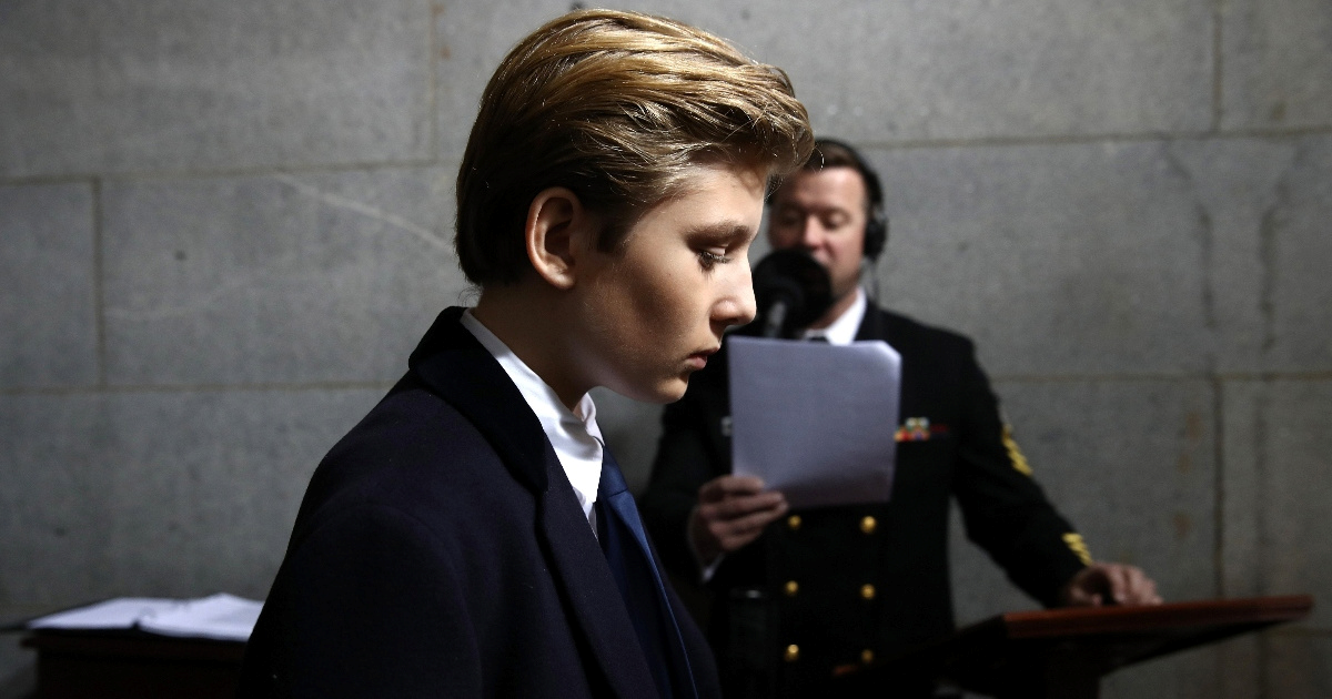 Mama ga je naučila slovenski i mazala kremama s kavijarom. Kako živi Barron Trump