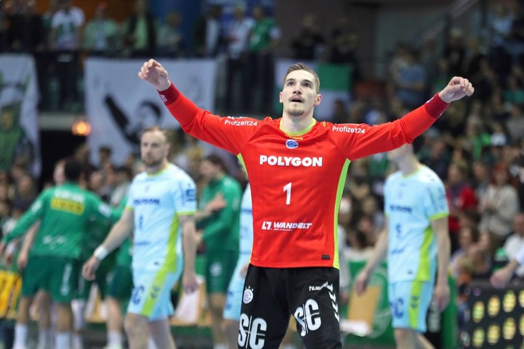 Briljantni Kuzmanović. Pogledajte kako je obranama namučio prvaka