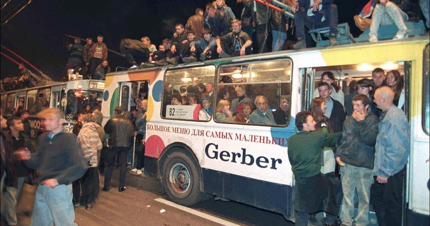 Zašto koncert od (navodno) 3.5 milijuna ljudi u Moskvi nije usporediv s Thompsonovim