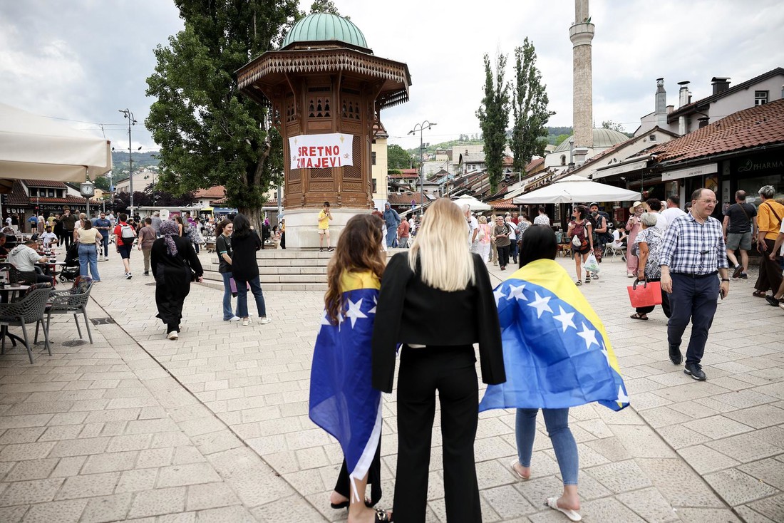 Na Baščaršiji osvanula poruka uoči utakmice BiH: "Sretno, Zmajevi"