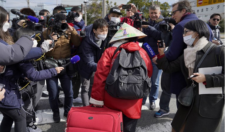 Putnici se iskrcavaju s kruzera u Japanu, među njima je i šest Hrvata