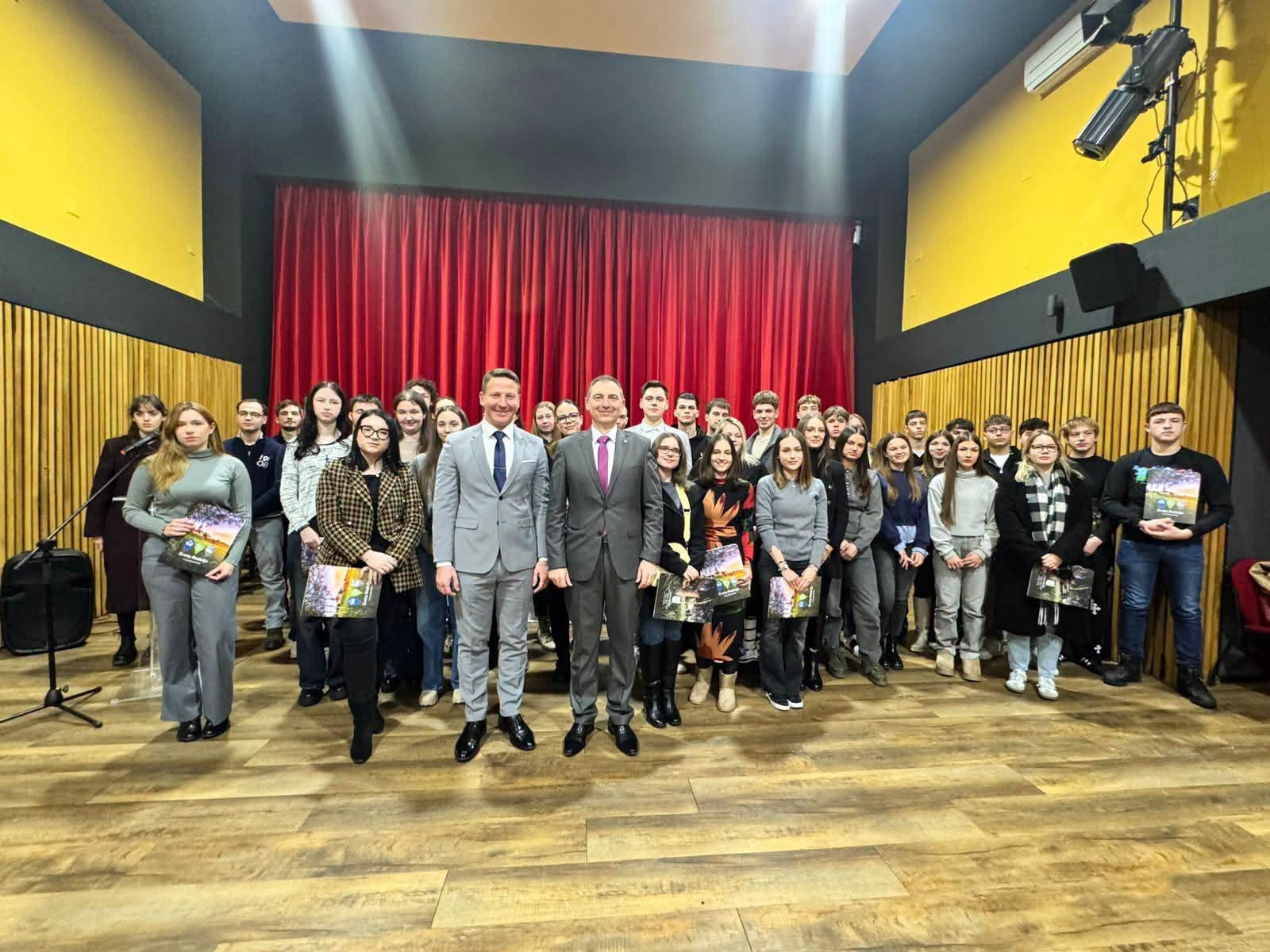 Sveta Nedelja dijeli 110 stipendija. Evo koliko iznose i kako se prijaviti