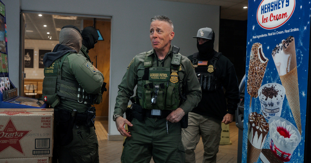 Trump utrostručio naknadu za migrante koji se "samodeportiraju"